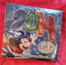 PHOTO ALBUM 2014 WALT DISNEY WORLD Holds 200 4x6 Pics NEW MEMORIES SHIPS FREE