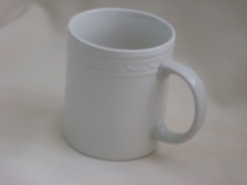 Block Gala All White, Raised Chain Style Border at Top of Mug 3 7/8" Tall 1 Mug - Picture 6 of 8