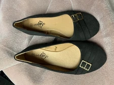 sole mates shoes flats  Black With Golden Accents, Size 5