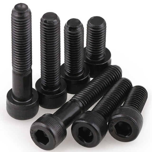 M22 2.5 Black 12.9 Grade Alloy Steel Allen Hex Socket Cap Head Screws