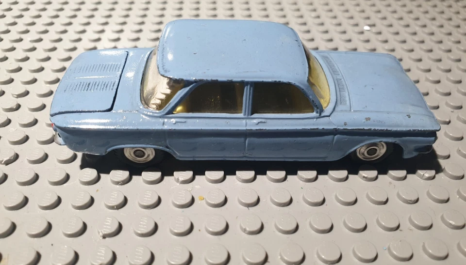 CORGI TOYS 229 / Chevrolet Corvair  (Anno 1960/66) Scala 1/43 / No Box - Immagine 4 di 4