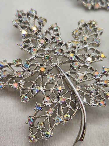 Set orecchini clip spilla foglia acero pizzo strass DODDS AB vintage firmati - Foto 5 di 13