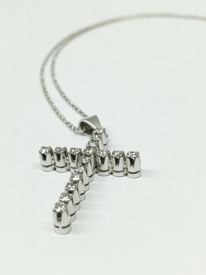 Collar Colgante Cruz Oro 18KT Diamante Natural 0.72 Quilates F Color Vs Mujer - Imagen 3 de 4