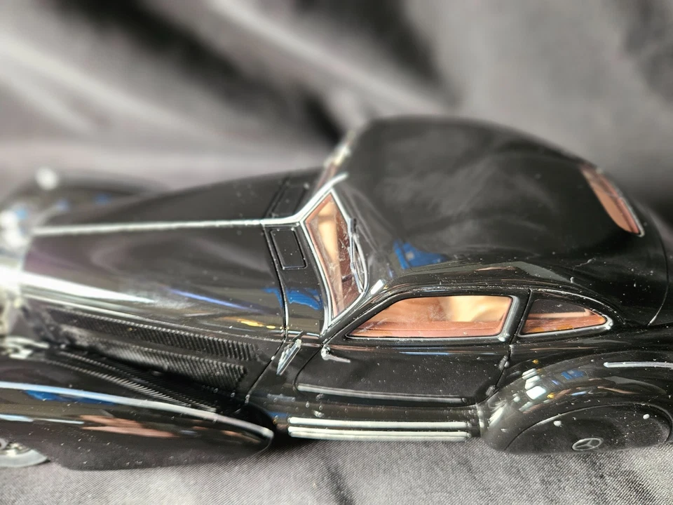 RARO BOS Modelos 1938 Mercedes 540K Autobahn-Kurier Escala 1:18 Inv. #3734 Foto 3 de 4