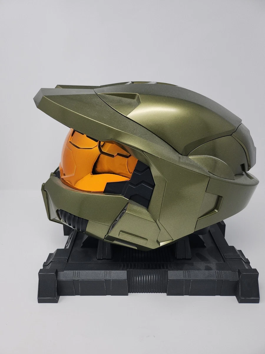 Halo 3 Legendary Edition Master Chief Helmet and Stand And Two