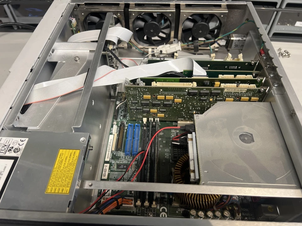 Agilent Infiniium 54831B 4-Channel Oscilloscope 600MHz 4 GSa/s - AS IS For Parts - Image 4 of 4