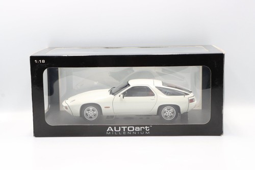 AUTOart 1:18 Porsche 928, Colore Verde Tiglio Metallizzato. Modellino Nuovo, Modello 77904. - Foto 4