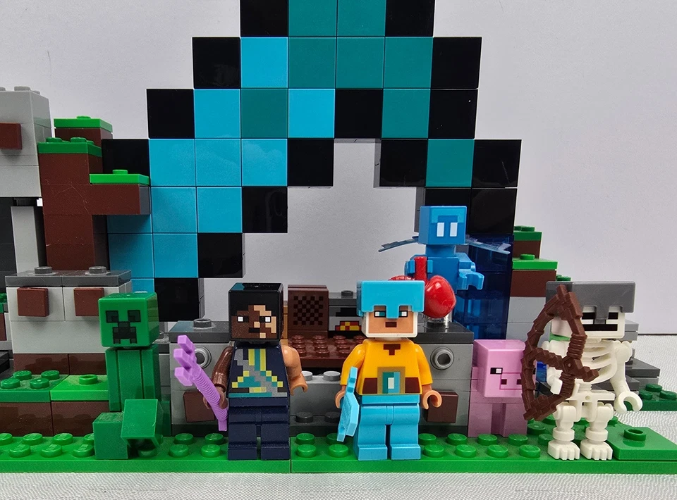 LEGO Minecraft 21244 The Sword Outpost 95% Complete Used - Image 2 of 3