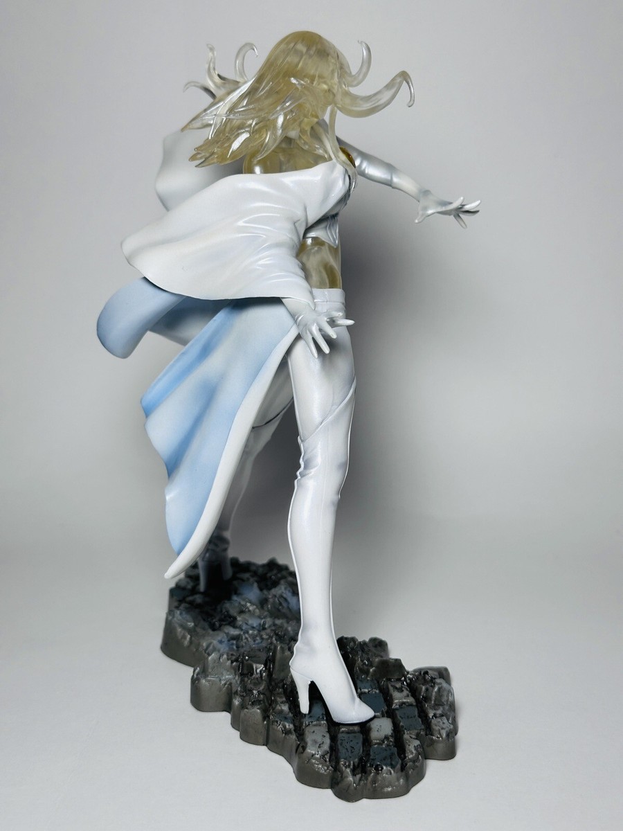 Kotobukiya Bishoujo Emma Frost Statue SDCC Exclusive 1/8 Scale