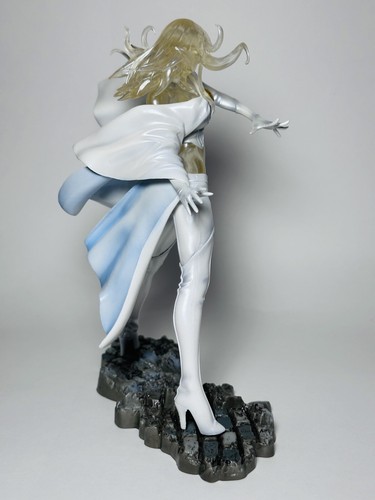Kotobukiya Bishoujo Emma Frost Statue SDCC Exclusive 1/8 Scale Marvel X-Men No X - Picture 9 of 19