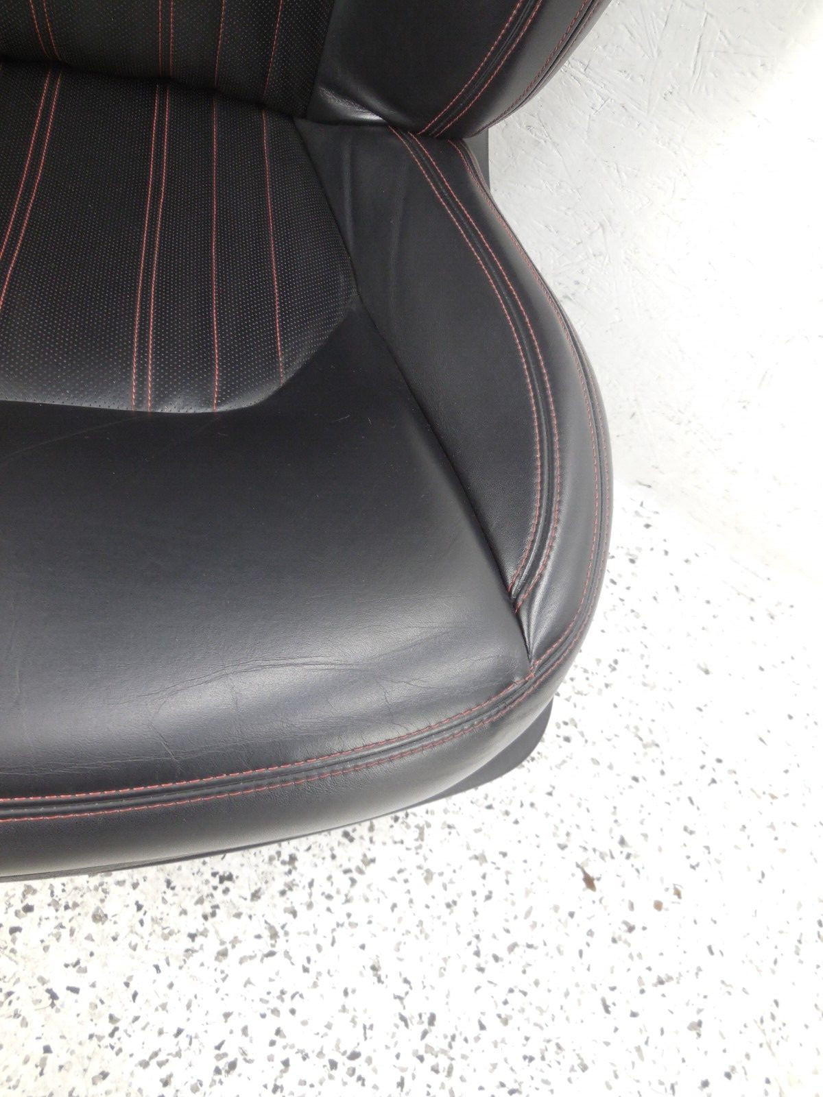 2017 17 Maserati Levante Front Seat Driver Left LH OEM Black Red Stitching