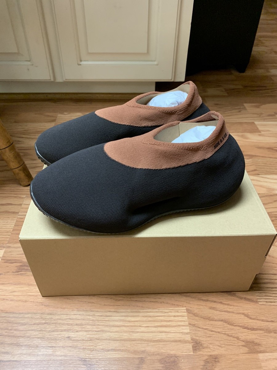 靴 adidas YEEZY Knit RNR \"Stone Carbon\" A Second Chance: The YEEZY KNIT RNR Stone Carbon REVIEW & On