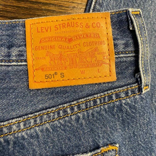 Pantalones de mezclilla ajustados para mujer Levi's 501 - talla 32 - Imagen 5 de 10