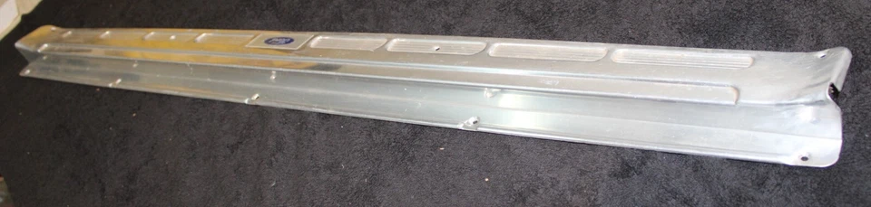 1965-1968 Mustang Conv GT GTA Shelby НОВЫЙ ИЗ СТАРЫХ ЗАПАСОВ ТРАНСФОРМИРУЕМЫЙ ДВЕРНОЙ ПОРОГ НАКЛАДКА НА ПОТЕРТОСТИ - Изображение 3 из 4