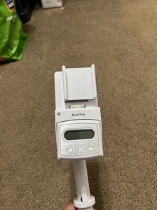 GRIFFIN RoadTrip FM Transmitter & Auto Charger for Apple iPod Tested