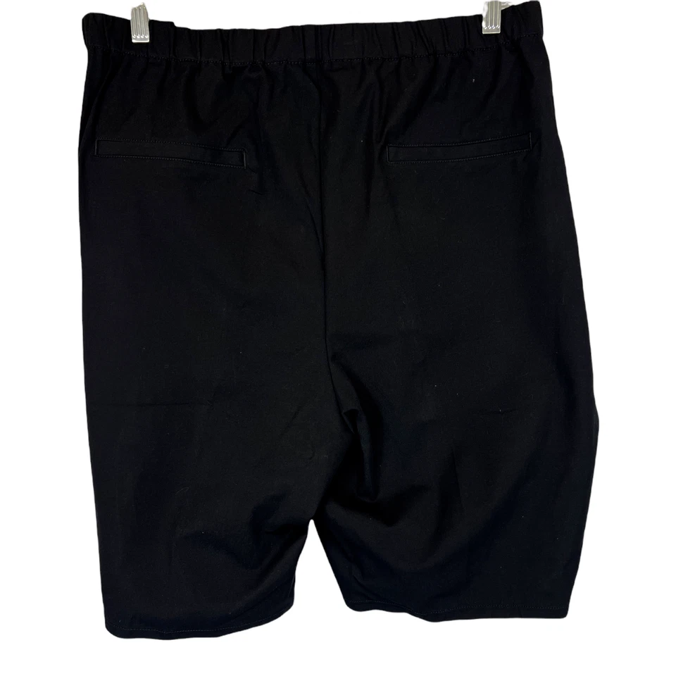 Bermudas Isaac Mizrahi para mujer altas elásticas 24/7 negras azabache lisas talla 2T Foto 2 de 2