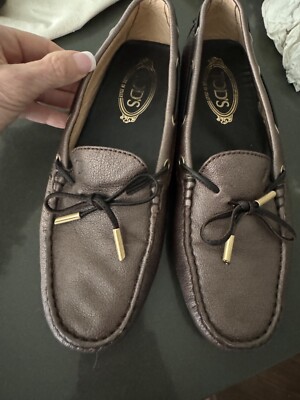 EUC TOD S Gommini Loafers Bronze Metallic Ties Women s driver moccasins Sz 9/ 39