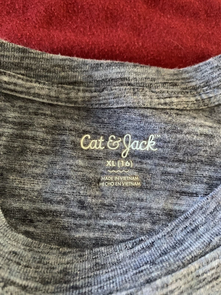 Lote de 2 Camisas Niños Rojo y Azul Target Cat & Jack L/XL Foto 3 de 4