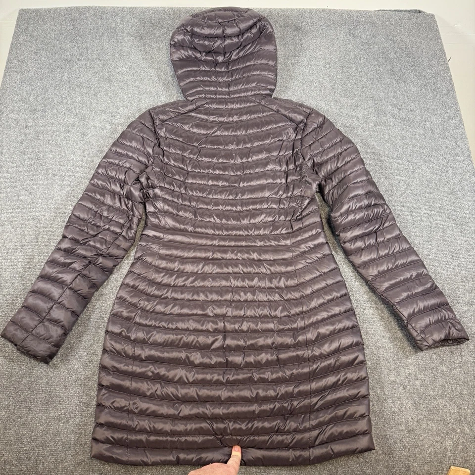 Arc'teryx Nuri Coat Womens Medium Purple Goose Down Full Zip Parka Hooded Nylon - Image 3 of 4
