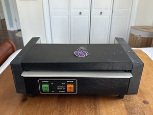 TLC Heavy Duty Laminator Model 6000 w/ 9”x 14.5” Pouches