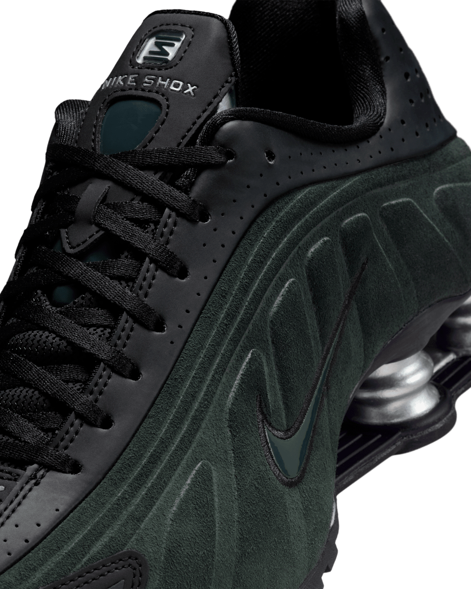 Nike WMNS Shox R4 Black Metallic Silver Seaweed HQ7739-002 Women's