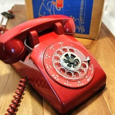 VINTAGE CLASSIC RED MODEL 500 ~~ BELL SYSTEM DESK  Mid-Century~~ 1962 NEW w/BOX