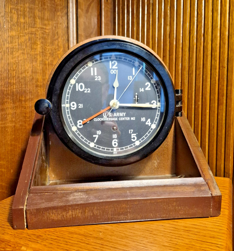 Vintage CHELSEA US ARMY Military M2 Message Center Clock with Key