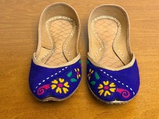 Traditional Purple Floral Embroidered Khussa Jutti Indian Leather Slip-On Flats