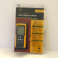 Fluke 424D Laser Distance Measurer, Digital Display, 100 m (330 ft)