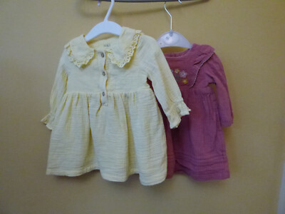 Paket M&S gelb & rosa Seasucker Baumwolle Kleider x 2 3-6 Monate neu ohne Etikett