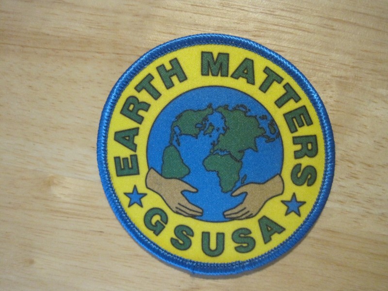 RETIRED 1990s GIRL SCOUTS of the USA Earth Matters Contemporary Patch/NOS