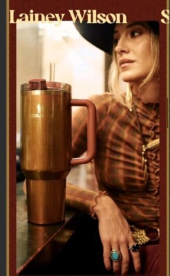 Stanley x Lainey Wilson Country Gold Quencher Tumbler H2.0 40OZ ORDER CONFIRMED!