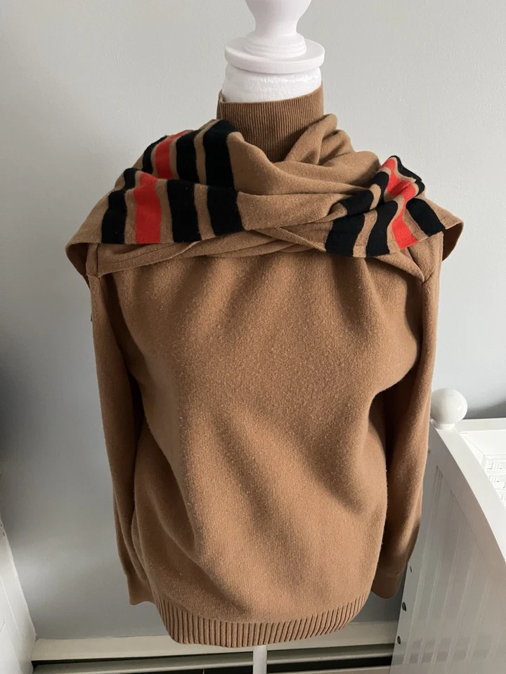 Combinação de suéter e cachecol de lã e cashmere Burberry. ﻿�- Pequeno - Imagem 2 de 4