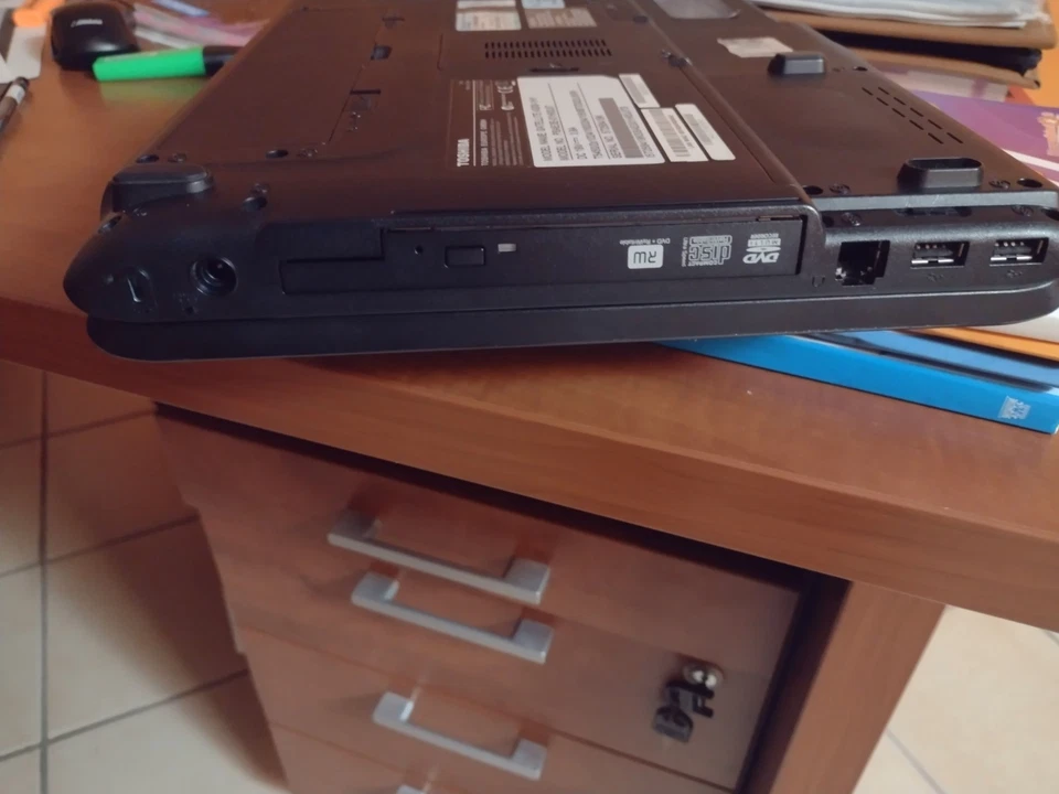 portatile laptop TOSHIBA SATELLITE A200-1HY computer INTEL CORE2 DUO 4gb ram da - Immagine 4 di 4