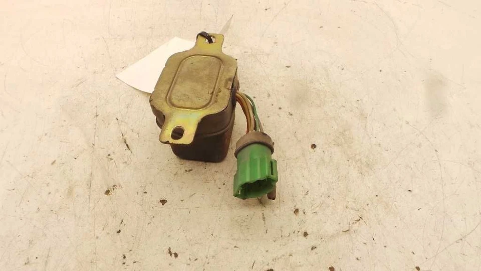 Regulador de voltaje para camioneta Toyota 80 026000-3680 Foto 2 de 4