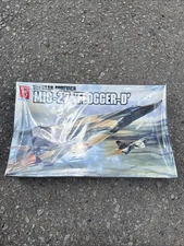 AMT ERTL Mikoyan Gurevich MIG-27 Flogger D Model Kit 1/48. 1988 COMPLETE G04