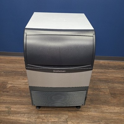 Scotsman UN324W-1 Undercounter Nugget Ice Machine w/ Bin (Scratch & Dent 4392)