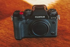 Fujifilm X-T3 Mirrorless Camera Body & Accessories/Box - Low Shutter Count