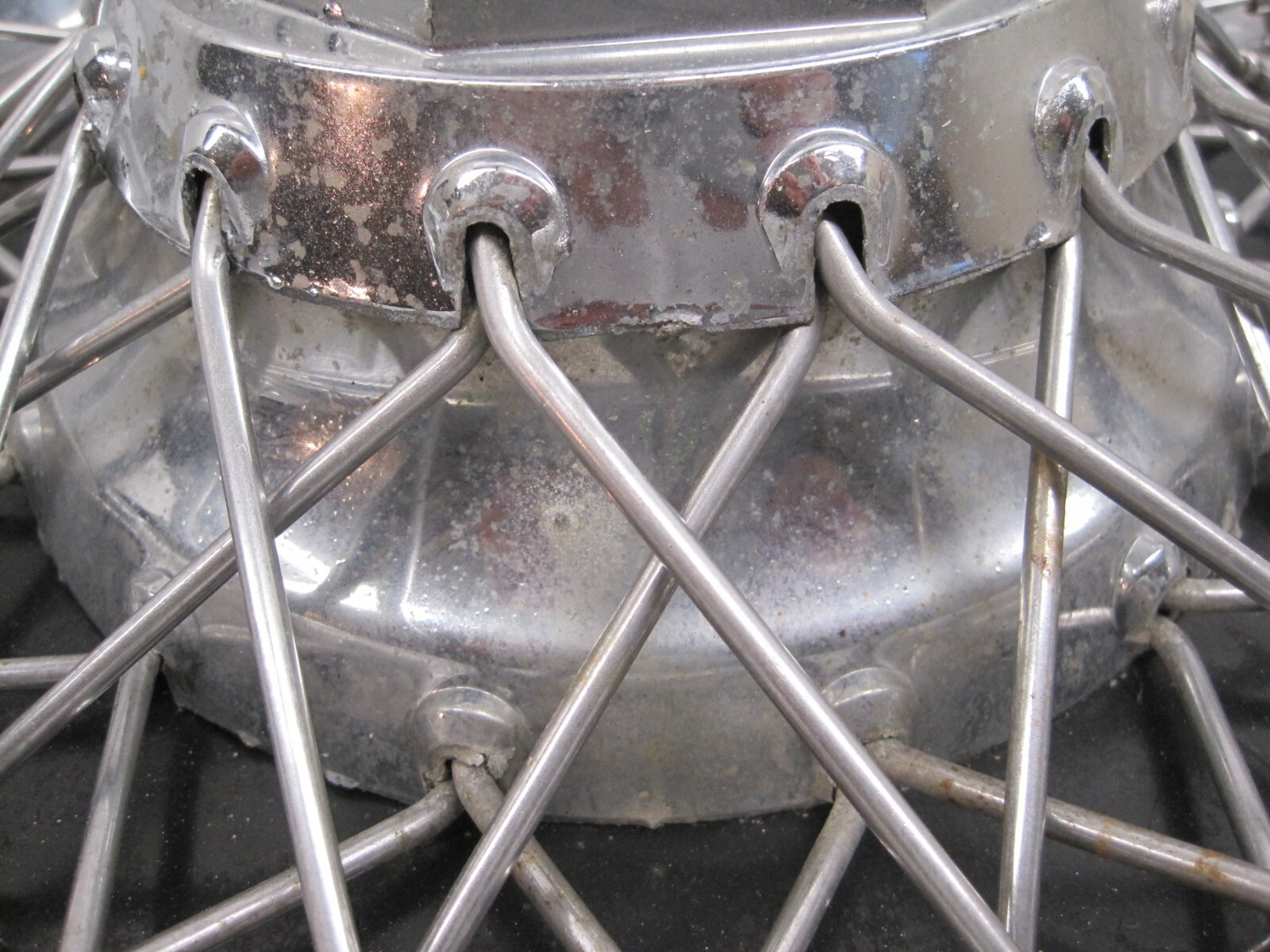 Set 4 1977 1978 Buick Riviera Electra Park Avenue locking wire wheel