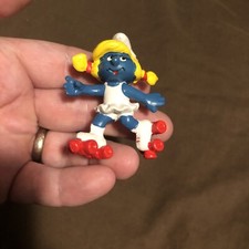 Smurfs Rollerblades Skates Smurfette Miniature Figurine Rare Vintage Figure