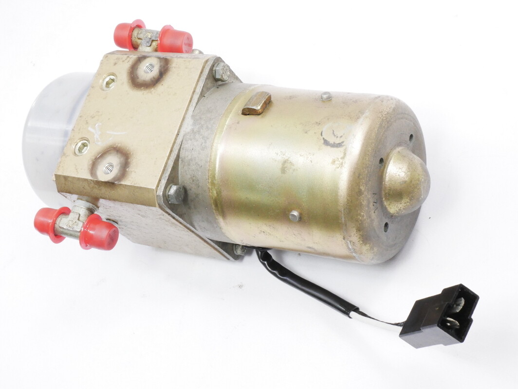 プリミティビズム Power Convertible Top Hydraulic Pump 90-93 VW Cabriolet MK1