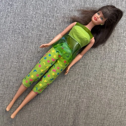 Teresa Doll Sit in Style Friend of Barbie 23423 Vtg 1999 Mattel with Accessories