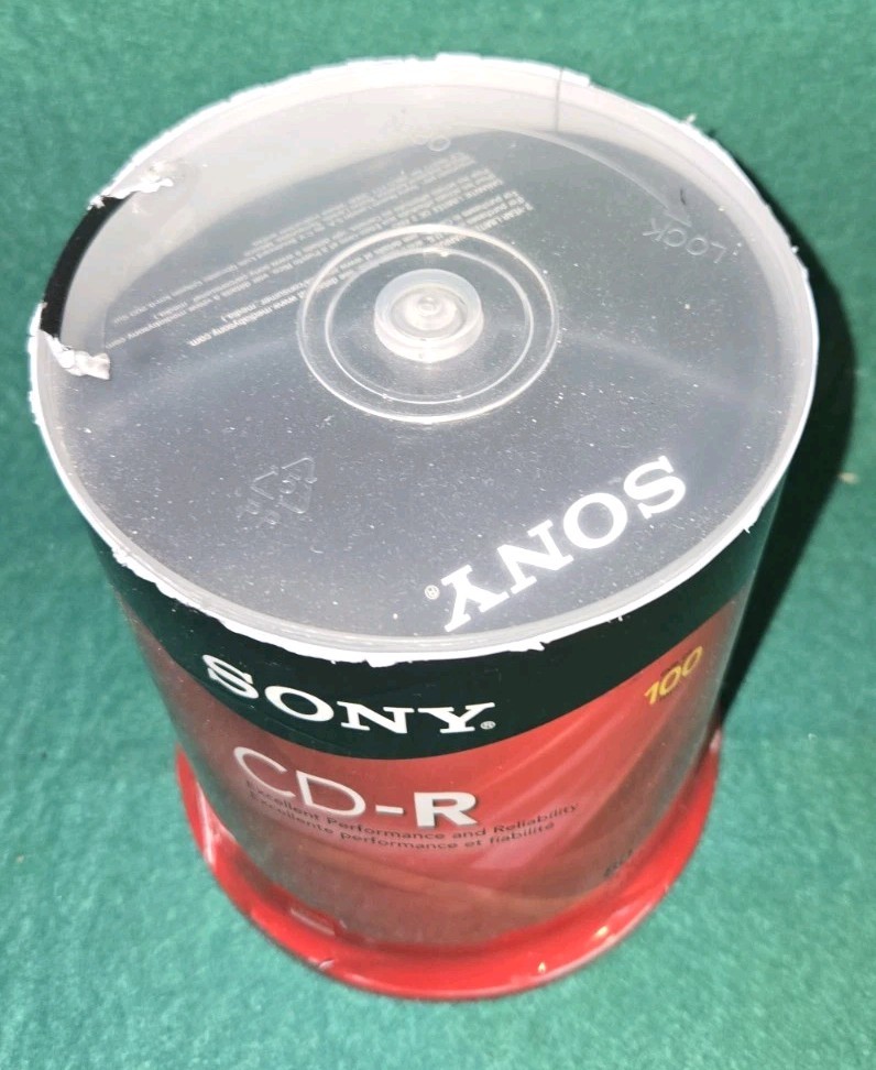 Sony CD-R 700MB Storage Media Discs 80 min Pack of 100 Blank CDs Factory Sealed