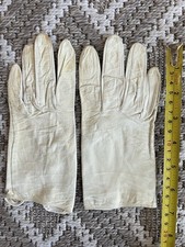 ARIS Vintage Ivory Leather Wrist Gloves Women Size 6 Formal Button Accent