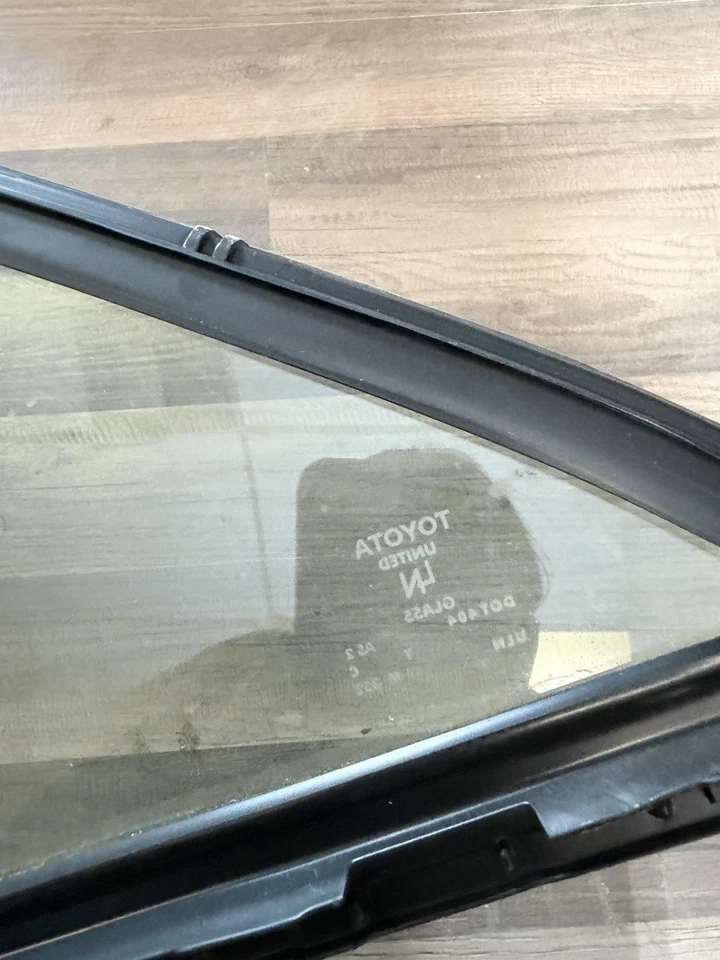 Toyota Camry 2007-2011 puerta trasera derecha cuarto ventana ventilación vidrio 68188-06021 OEM Foto 3 de 3