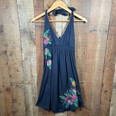 h&m halter dress Ladies - Black Draped Halterneck - Size: S Open back with a wide lace trim that continues around to the front and turns into halterneck straps with buttons at the back of the neck Ladies - Dark Khaki Green