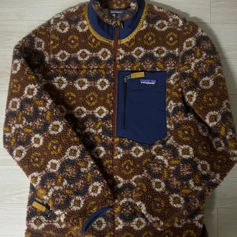 Patagonia RetroX Puffy Jacket - Women's Size M thumbnail 2