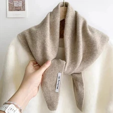 100% Wool Triangular Scarf 110 * 38Cm Knitted Warm Versatile Scarf 10 Colors