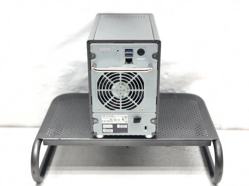 Netgear RND4000-200 ReadyNAS NV+ v2 W/ 4TB HDD - Image 4 of 4