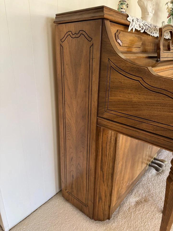 Piano - Kimball Brand - Spinet Type - Brown Color - 88 Keys - 3 Pedals - Image 3 of 4